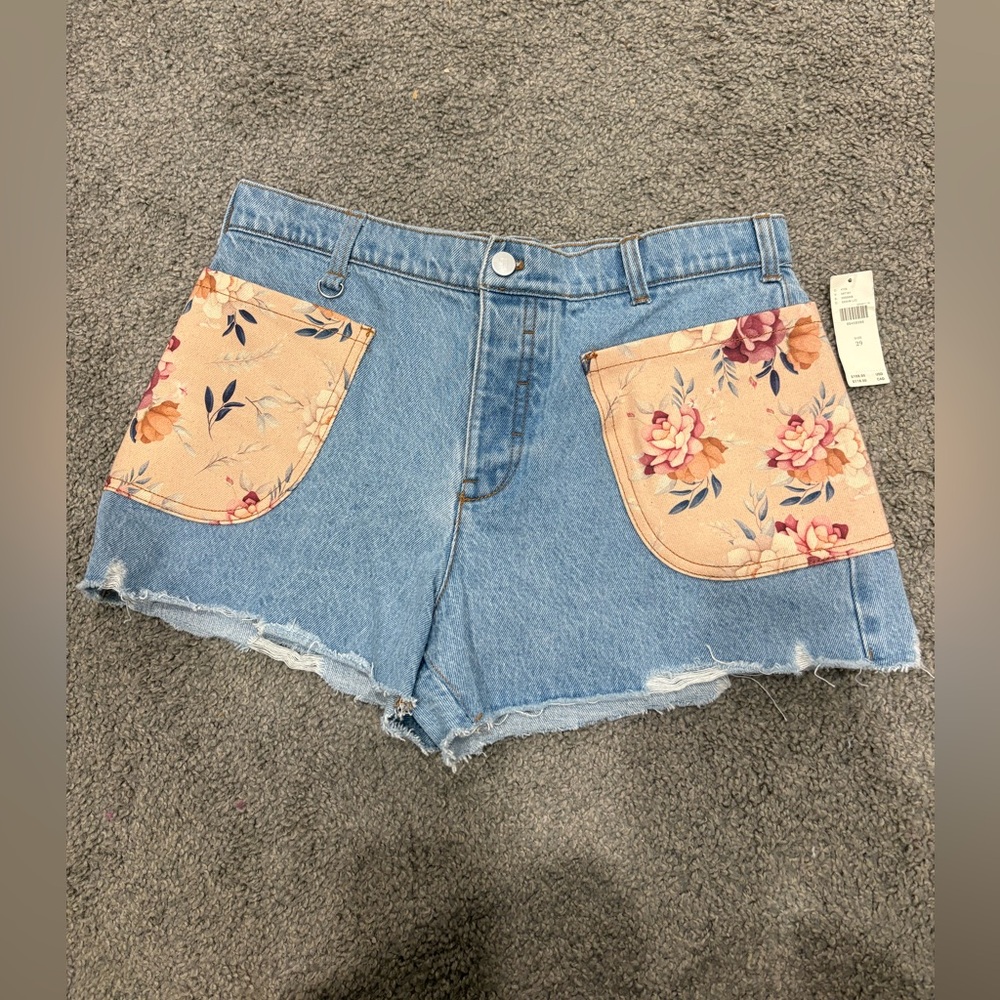 Anthropologie NWTO jean shorts with floral pockets - Picture 7 of 12